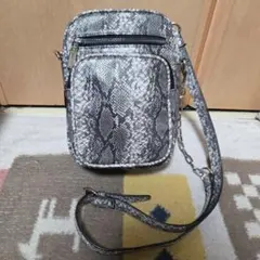 AZUL BY MOUSSY 縦型 ショルダーバッグ