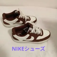 ユニセックスNIKEスニーカー24cm