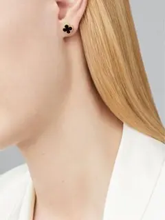 Van Cleef & Arpels スウィートアルハンブラ ピアス オニキス