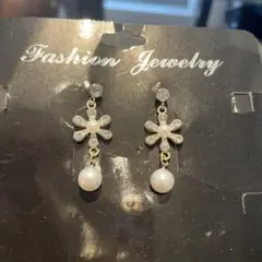 パールとクリスタルのブライダルアクセサリー（ピアス）