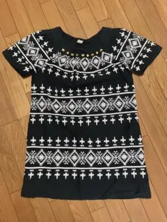 axes femme 半袖 チュニック　白糸刺繍 ビジュー付きのサムネイル