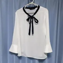 値下げ　ZARA BASIC ホワイト フレア袖ブラウス M