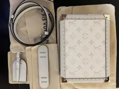 全新未使用品 Louis Vuitton 手拿包・盒子 白色