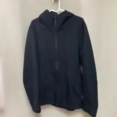 UNIQLO ブロックテックパーカ