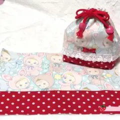 ベィビー柄 お弁当袋とランチマット ハートのループエンド 裏地いちご