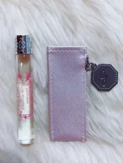 ジルスチュアート　オードマグノリアローラーボール10ml + 専用ケース付き♡のサムネイル