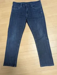 ユニクロ　ダークブルーストレートデニム