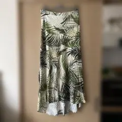 ZARA 新品タグ付き 葉柄フレアスカート
