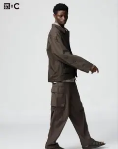UNIQLO ユニクロcワイドフィットカーゴパンツ ダークブラウン　XS