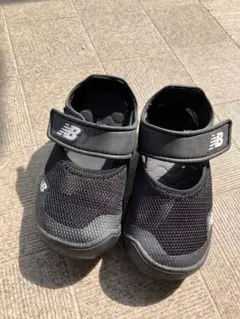New Balance ブラックサンダル 14.5cm