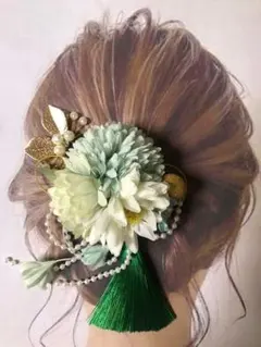 髪飾り　成人式　卒業式　結婚式　振袖　浴衣　七五三　緑　金 お正月　前撮り