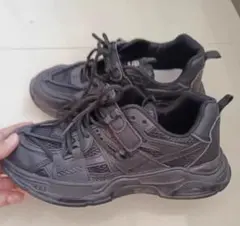 ブラック スポーツシューズ　26.5cm