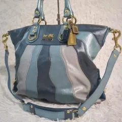 COACH ジュリアン 2way レザー ショルダーバッグ 本革 チャーム3つ