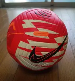 NIKE　CR7　ストライク　サッカーボール5号♪中古美品のサムネイル