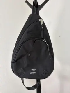 anello ブラック スリングバッグ