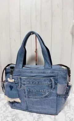 【美品】ハンドメイド デニムリメイク トートバッグ パッチワーク チャーム付