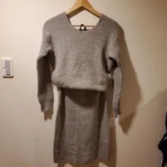 グレー Vネック ニット セットアップ
