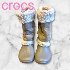 【送料込み・匿名配送】crocs　クロックス　ナディア　ブーツ　モコモコベージュ