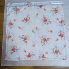 Brooks Brothers ハンカチ 花柄　中古品のサムネイル