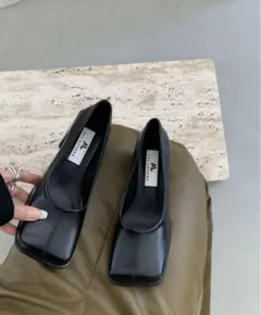 スクエア パンプス