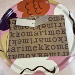 今週末限定！marimekko ロゴ フラットポーチ　A4のサムネイル
