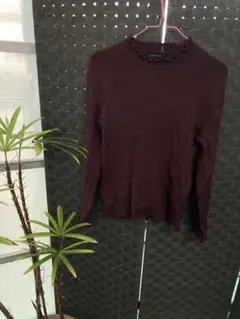 バーガンディ ニット