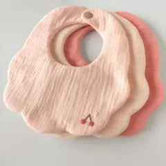 ハンドメイドスタイ　もくもくスタイ　3枚セット　さくらんぼ刺繍　ポコポコ×カラー