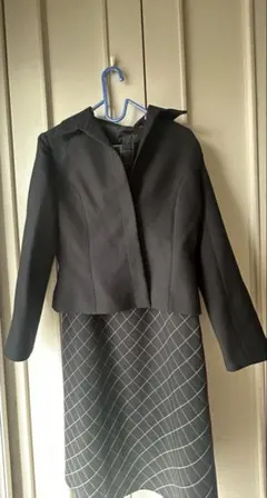 ブラック ドレスとジャケット セット