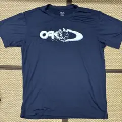オークリーTシャツ
