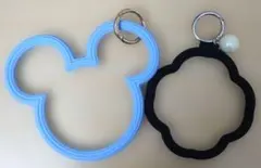 ミッキー型と花型のストラップセット