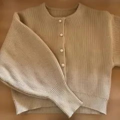 titivate ベージュ ニットカーディガン パールボタン