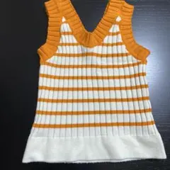 オレンジと白のニットタンクトップ