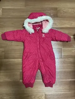 チェリーレッドのスノーウェア