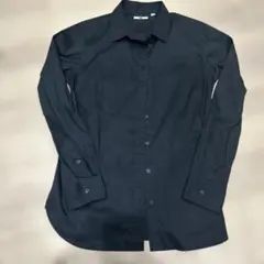黒の長袖シャツ　ユニクロ　シャツ　ワイシャツ　ビジネスシャツ　ブラックシャツ
