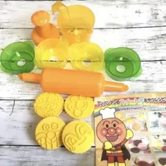 アンパンマンのよくばりおやつ工場 クッキー 型