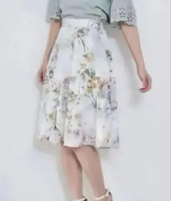 プロポーションボディドレッシング アシメラッフルフラワープリントスカート 白 M