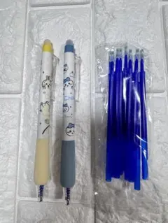 ちいかわ 消せるボールペン2本＋替芯10本 （0.5mm／青色）