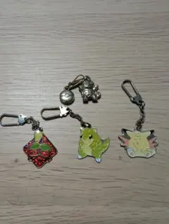 ポケモン　当時物　メタル　キーチェーン　ゼニガメ　サンド　ピクシー