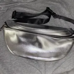 専用ページ☆ ボディバッグ　ウエストポーチ　シルバー