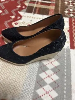 ウエッジパンプス　ブラック