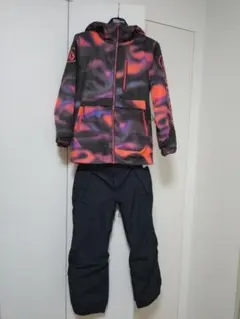 2026年最新】volcom スノーボードウェア キッズの人気アイテム - メルカリ
