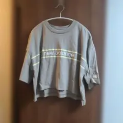 New Balance ロゴTシャツ グレーのサムネイル