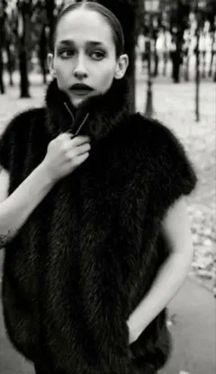 ★ZARA ファーベスト ブラック　Sサイズ★