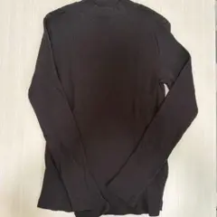 ユニクロ　ハイネックカットソー　ブラック