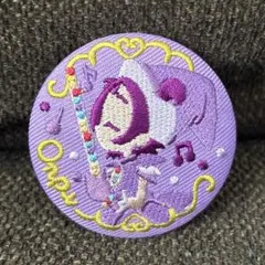 おジャ魔女どれみ　刺繍缶バッチ　おんぷちゃん　見習い服