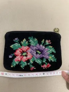 FELLER 花柄刺繍ポーチ 約15cm