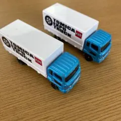 トミカ エキスポトラック　2台