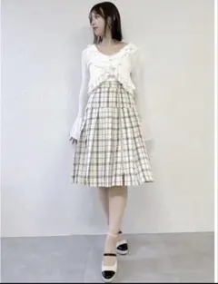 dazzlin ジップスリットミディスカート アイボリー Mのサムネイル