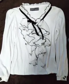 Cecil McBee フリル付きブラウス Mサイズ