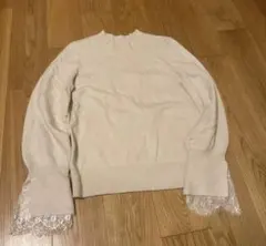 アイボリー ニットセーター レース付き袖